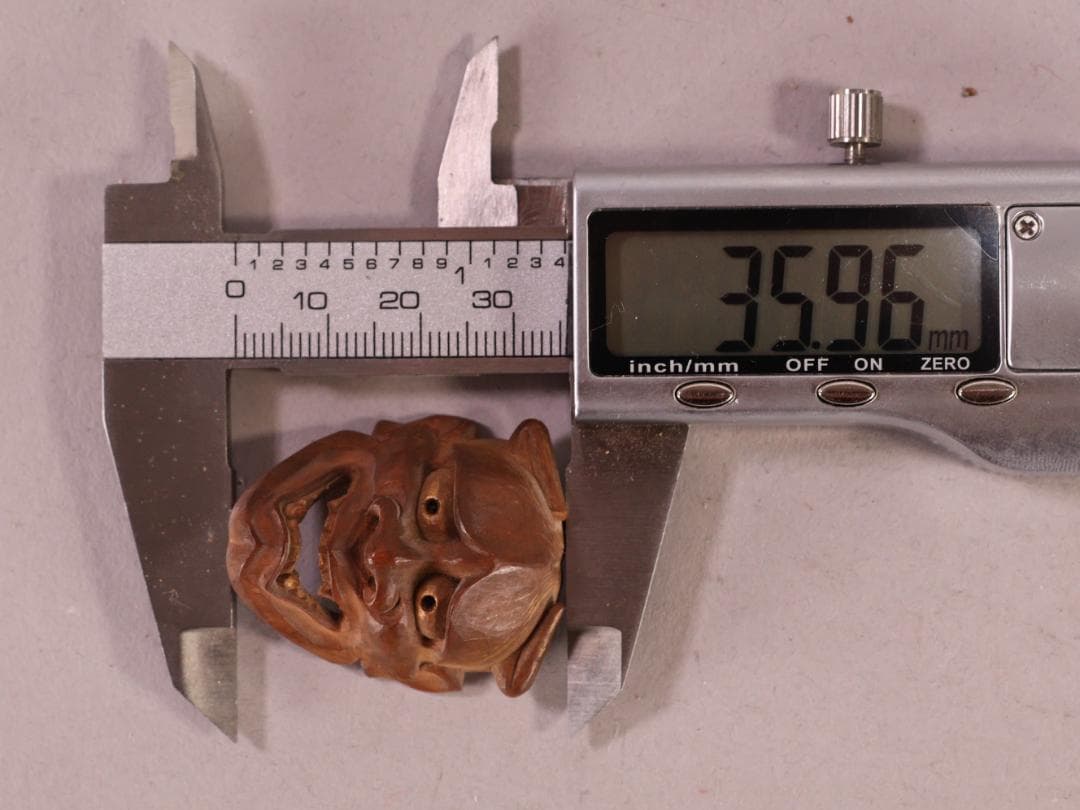 BK221　珍品　宝生 面工　鈴木慶雲 刀　金彩　根付　置物　飾り物