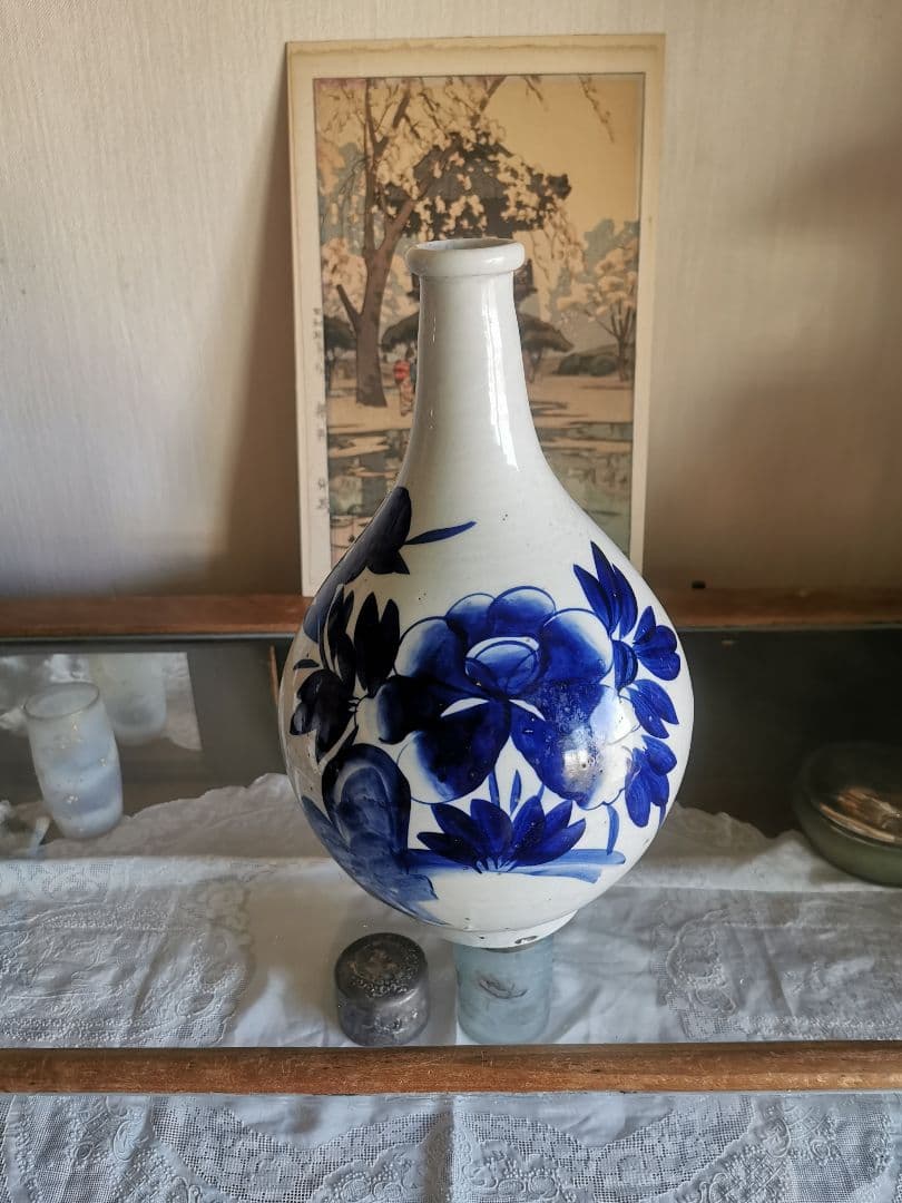 和骨董 古伊万里藍染付け 32㎝大特利 ニ升瓶 白磁 牡丹 菖蒲 蓮 蜉蝣 蟋蟀