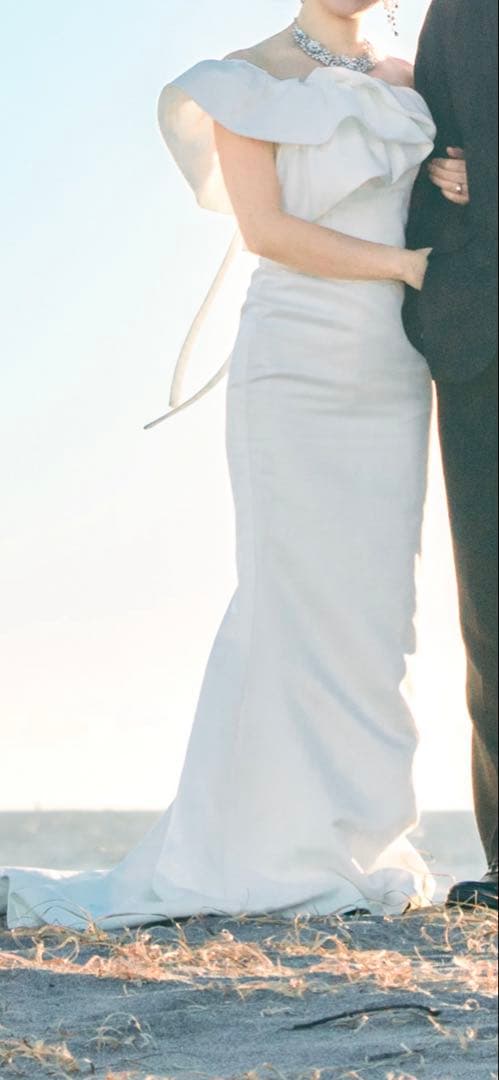 【最安値】ドレスプロダクション　ウェディングドレス　オフショルダー