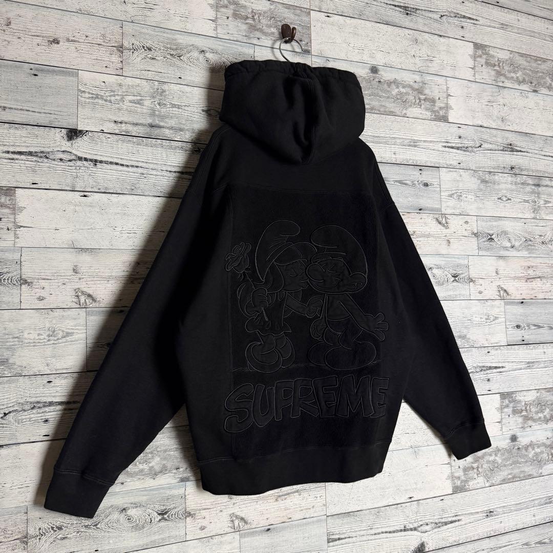 【希少コラボ】シュプリーム×スマーフ☆ 背面ビッグ刺繍ロゴ入りパーカー.