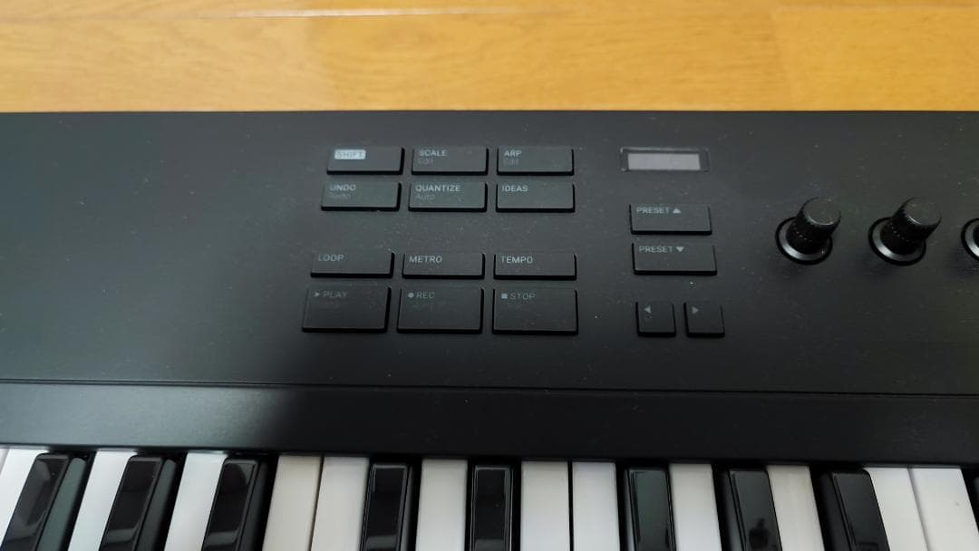 【極美品】KOMPLETE KONTROL A61 トランスファーID発行済