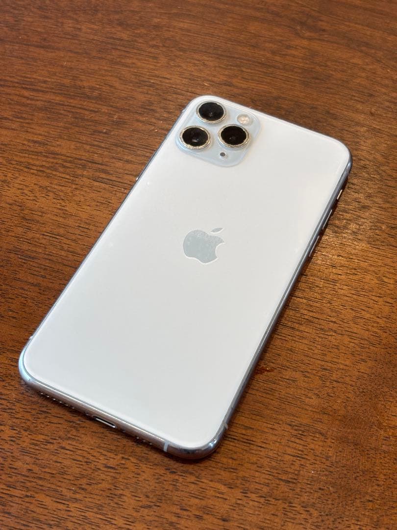 携帯電話本体 iPhone11pro 64g