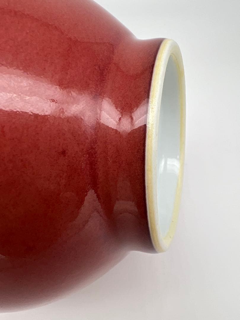 中国清朝　乾隆年製紅釉長頸瓶骨董　唐物　アンティーク　古美術品　骨董　江戸　青磁