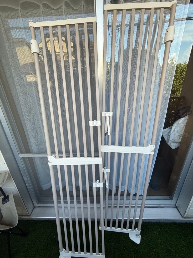 ペットゲート 猫 ゲート 飛び出し防止　ベージュ