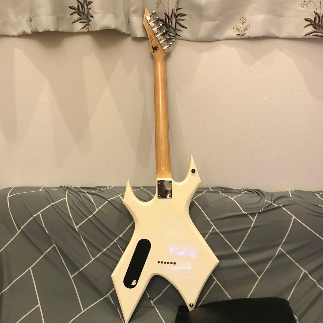 BC Rich ワーロック エレキギター 白