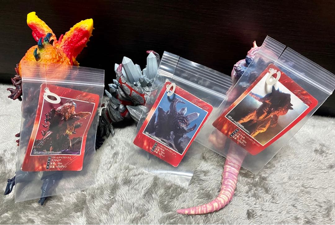 【タグ付き】ウルトラ怪獣シリーズ2004 ノスフェル　ラフレイア　ゴルゴレム