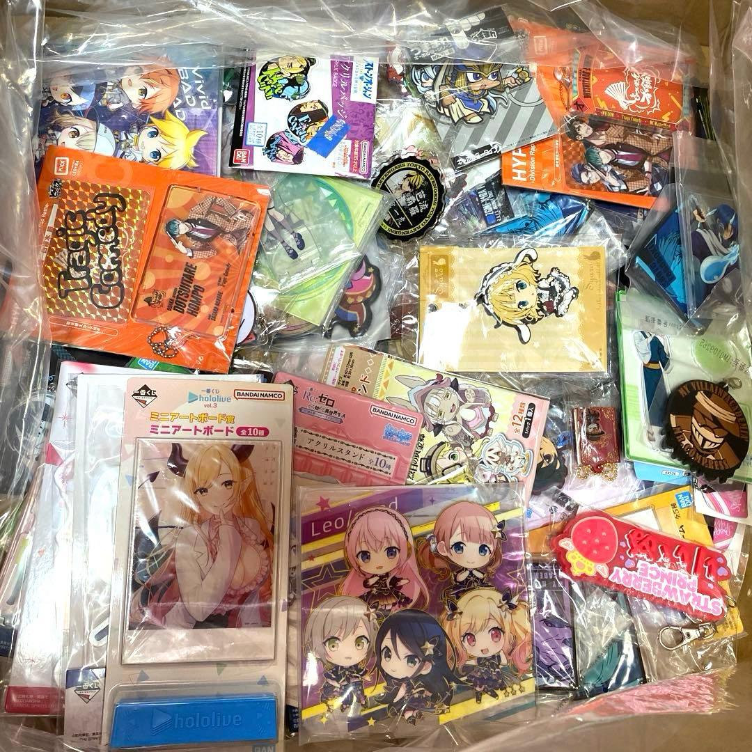 アニメキャラクターグッズ まとめ売り 缶バッジ アクスタ ラバスト 美少女