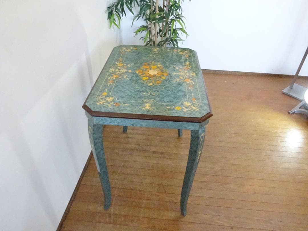 イタリア輸入家具　サイドテーブル　象嵌細工　ヨーロピアンクラシック