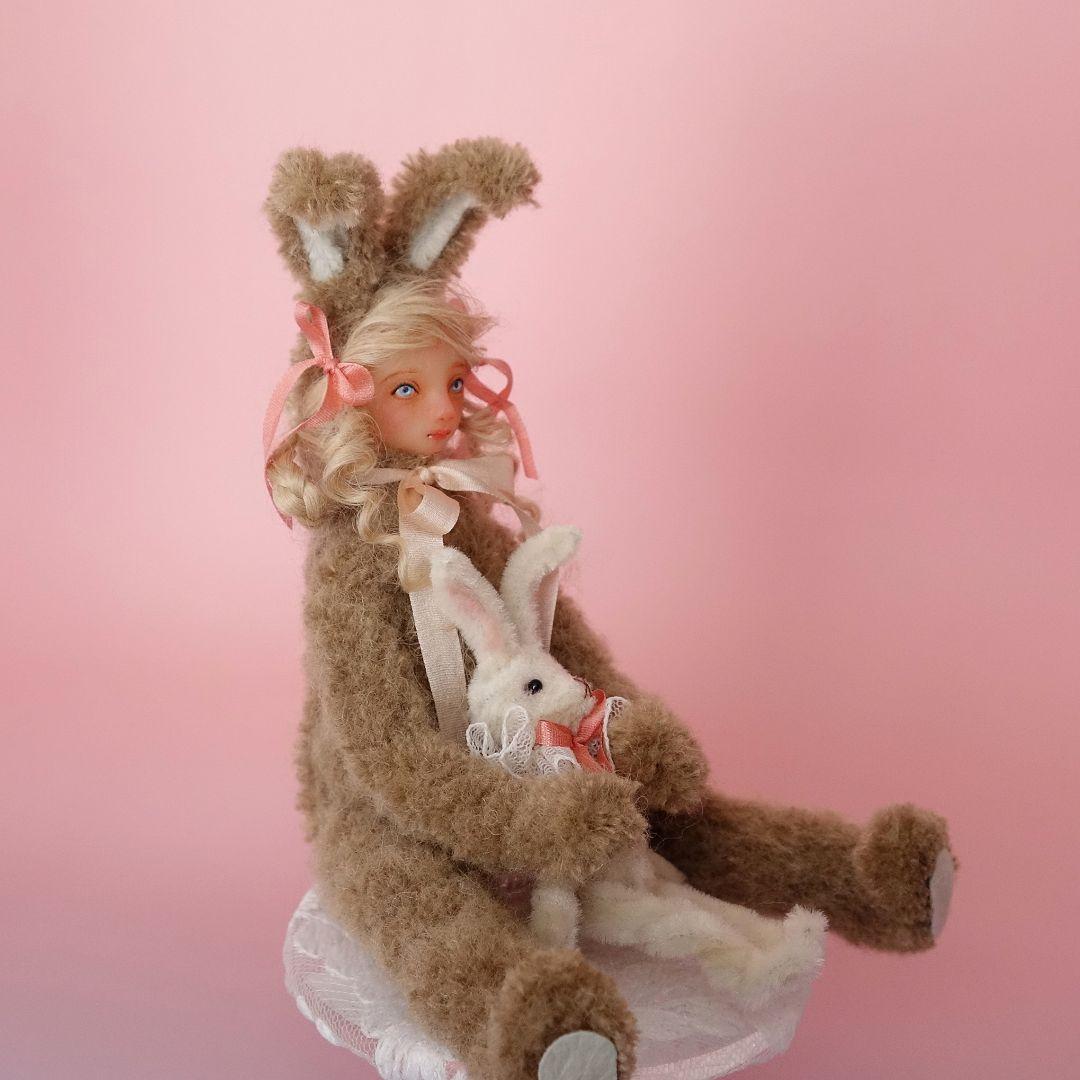 うさぎ着ぐるみドール　モールアート　アートドール 創作人形 サーニット樹脂粘土