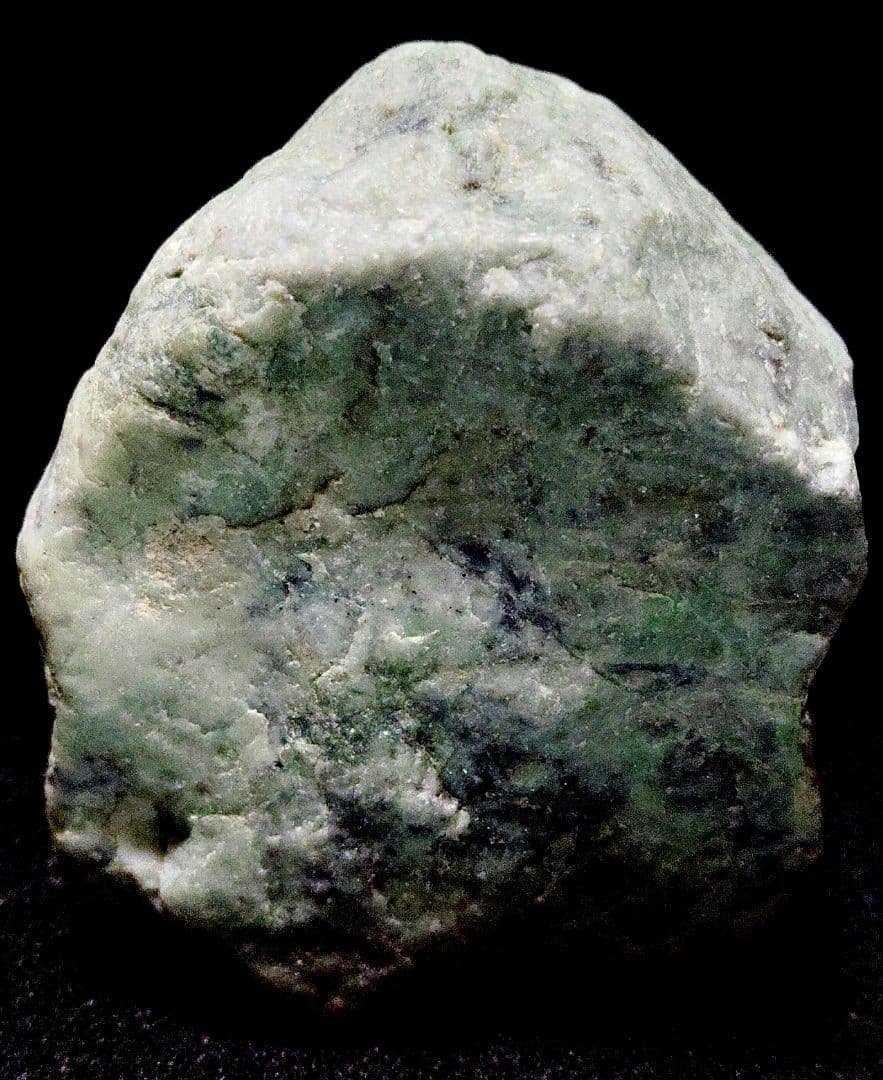 ★翡翠原石★糸魚川硬玉【大所川・転石・川ズレ・ウブ341ｇ】