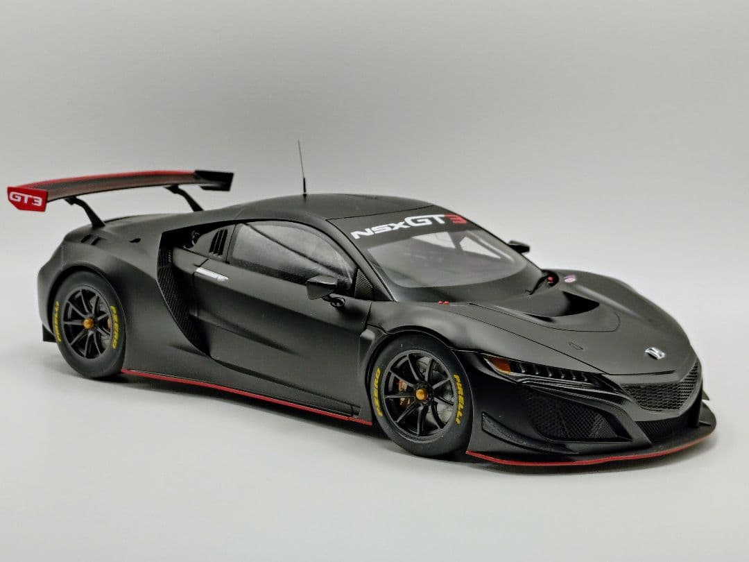 1/18ホンダ NSX GT3 ミニカー マットブラック　ディスプレイケース付き