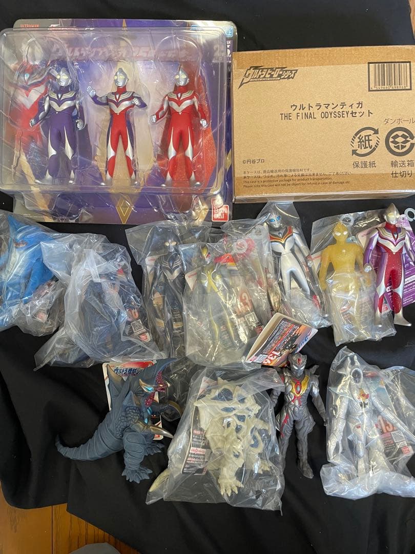 ウルトラヒーロー怪獣シリーズ　ソフビ　２4体　まとめ　タグ付　ティガ