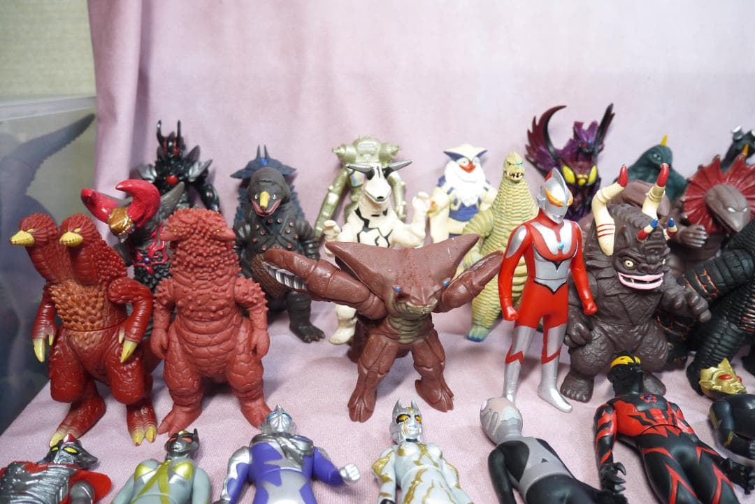 ウルトラヒーローシリーズ500　ウルトラ怪獣シリーズ500　ソフビ97体