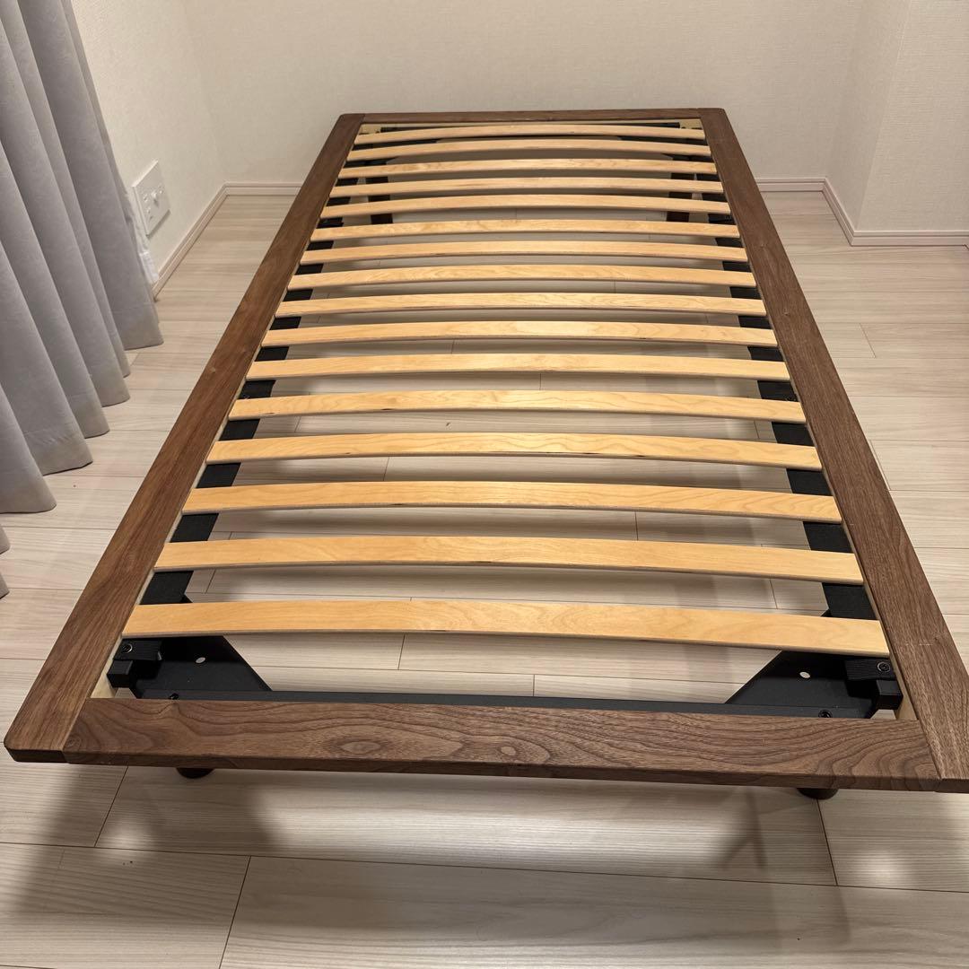 wa-koさま専用【送料無料・美品】MUJI シングルベッドフレーム+足