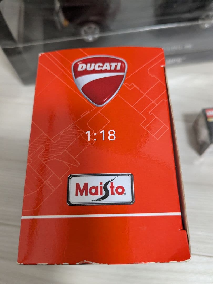 ミニチャンプス 1/18 190E ベンツ EVO2 ミニカー　AMG 京商