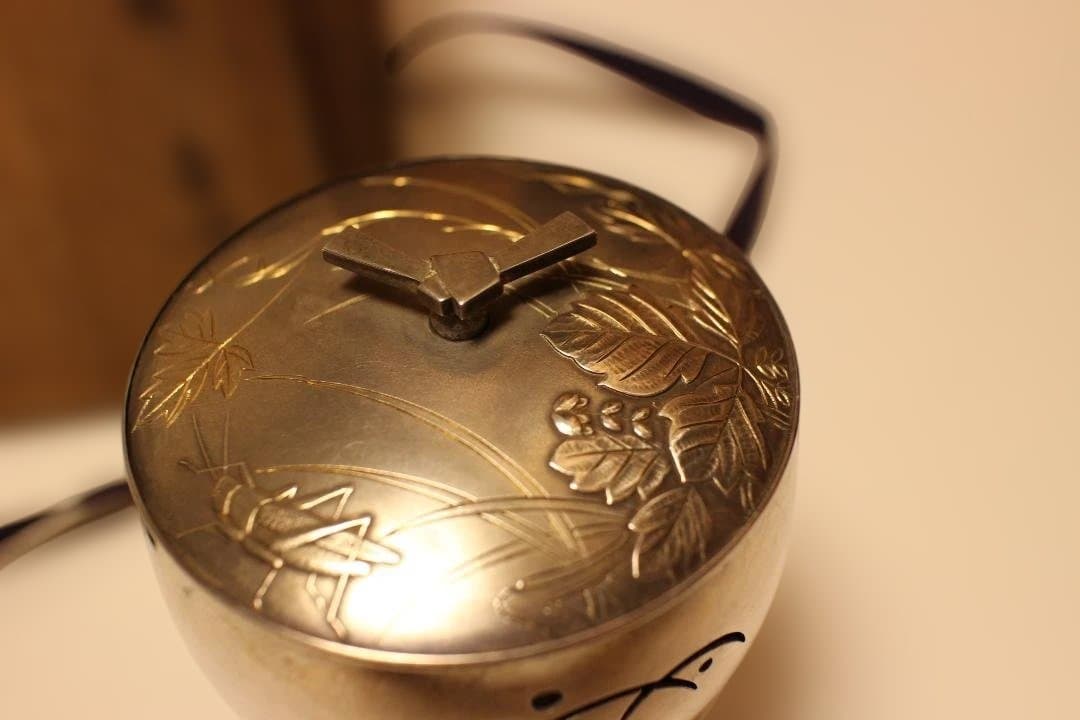 宮内省御用　服部製　純銀　丸形透かし香炉　241ｇ　　香道具銀瓶湯沸鉄瓶