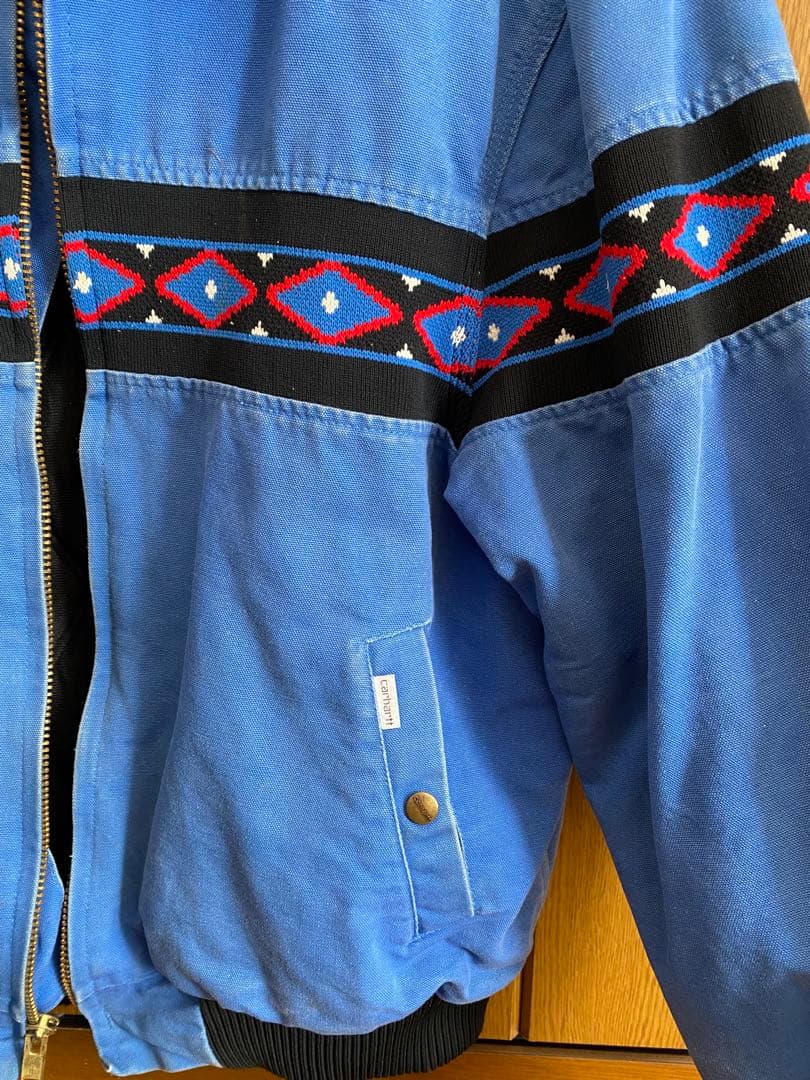 Carhartt ボンバージャケット 青