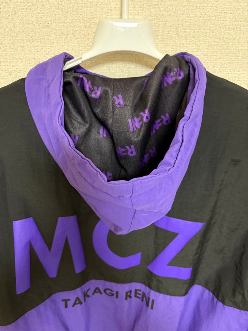 ももクロ　高城れに　ナイロンジャケット