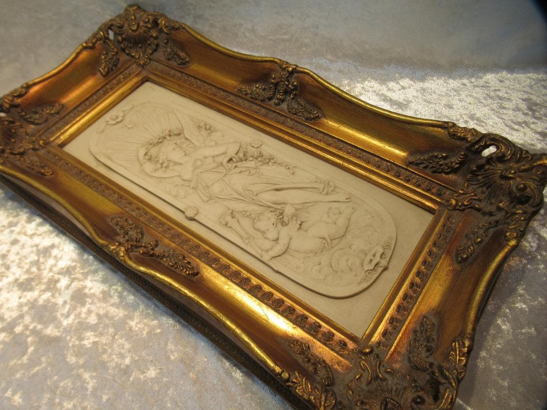 アラバスタの壁掛け　ヴィーナスと天使　19世紀　刻印あり　裏にもマークあり