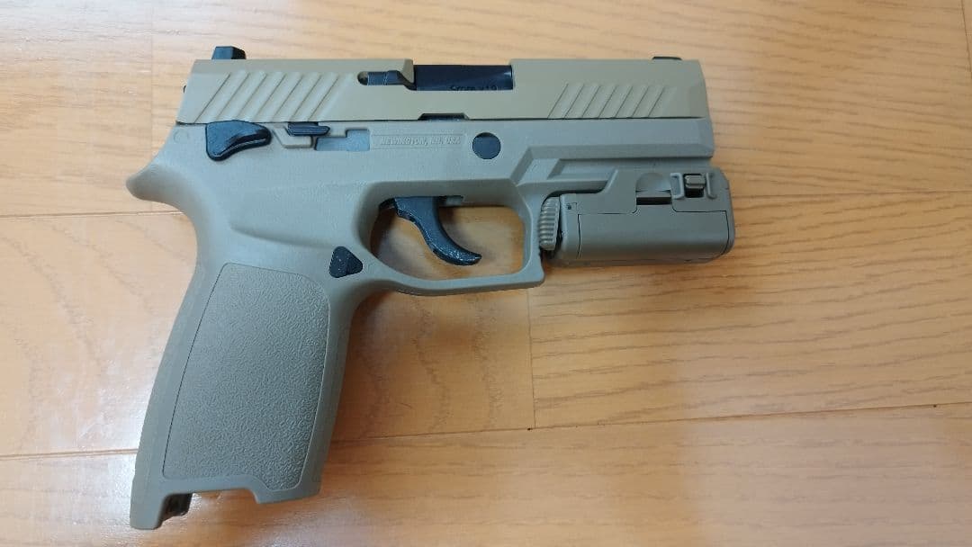 東京マルイ　CQX　ガスブロP320 M18　スペアマガジン2本付き