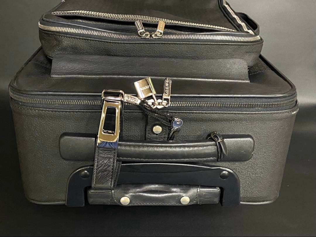 ロエベ キャリーケース 旅行カバン 黒 アナグラム ブリーフ レザーPVC機内