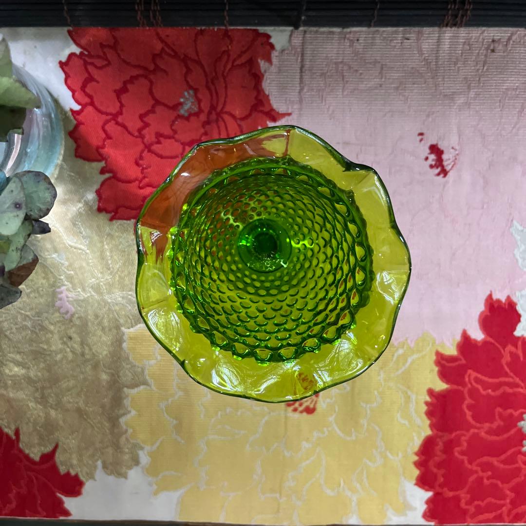 骨董　時代ガラス　希少　霰プレス　フリル　フォレストグリーン　濃緑色　氷コップ