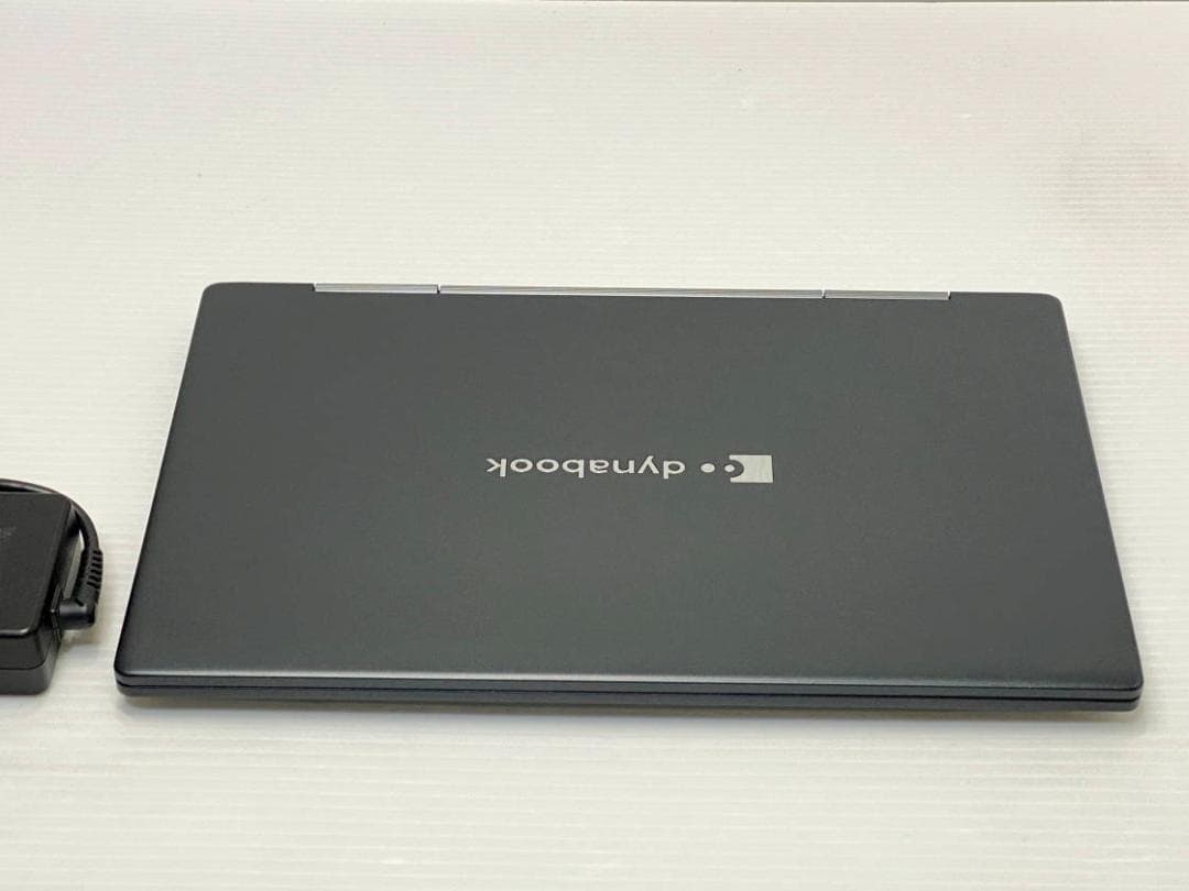 第11世代i5 dynabook V83/HS 16G 13.3タッチパネル