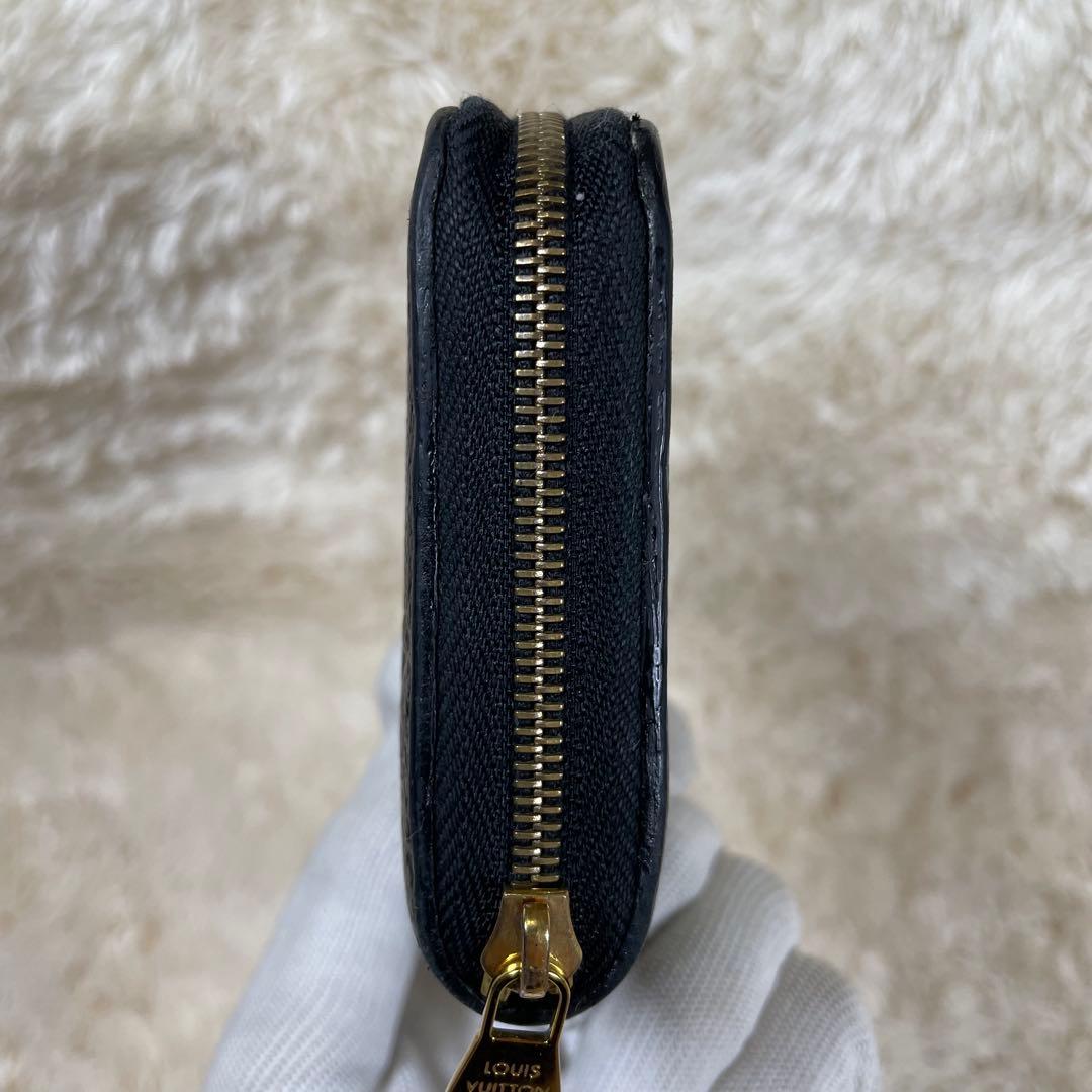 ルイヴィトン　アンプラント　ジッピーパース　型押し　モノグラム　黒