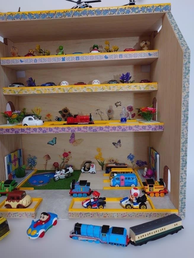 トミカ木製手作り駐車場（スモ－ルイエロ－）SY04