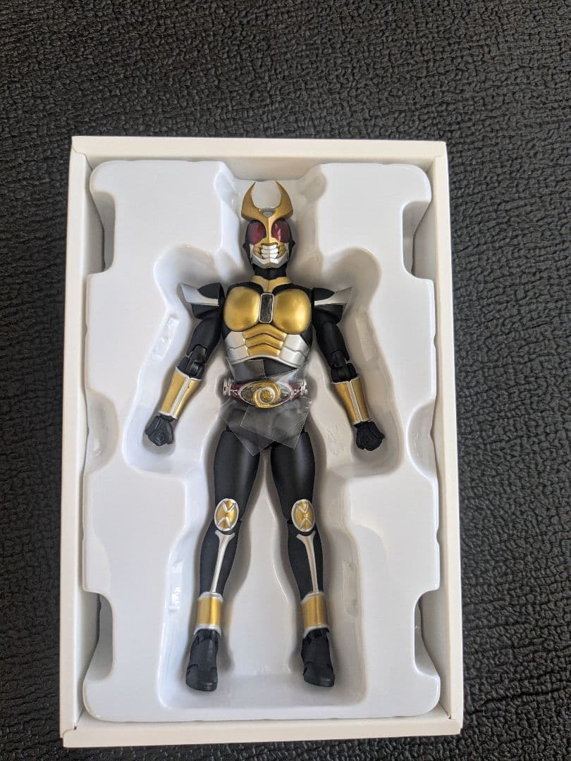 SHフィギュアーツ　真骨彫製法　仮面ライダーアギト　グランドフォーム