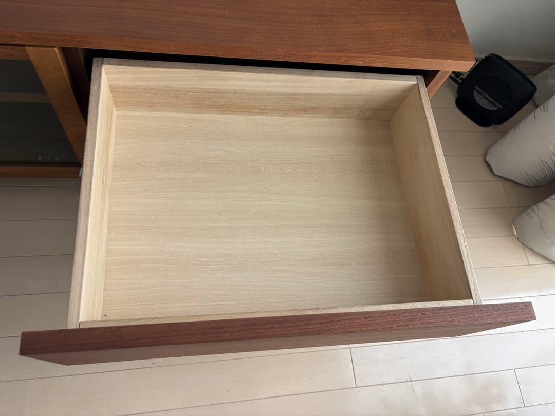 無印良品　ウォールナット　木製テレビ台 ガラス扉付き