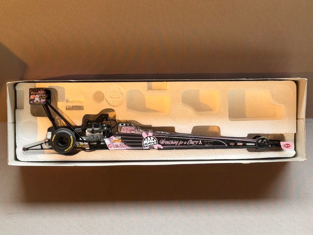 ミニカー DougKalitta MACTOOLS 1/24