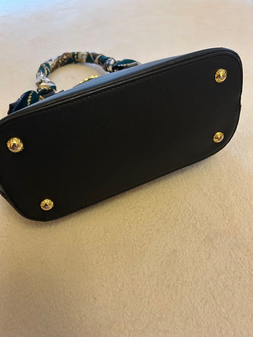 PRADA ブラック ハンドバッグ スカーフ付き