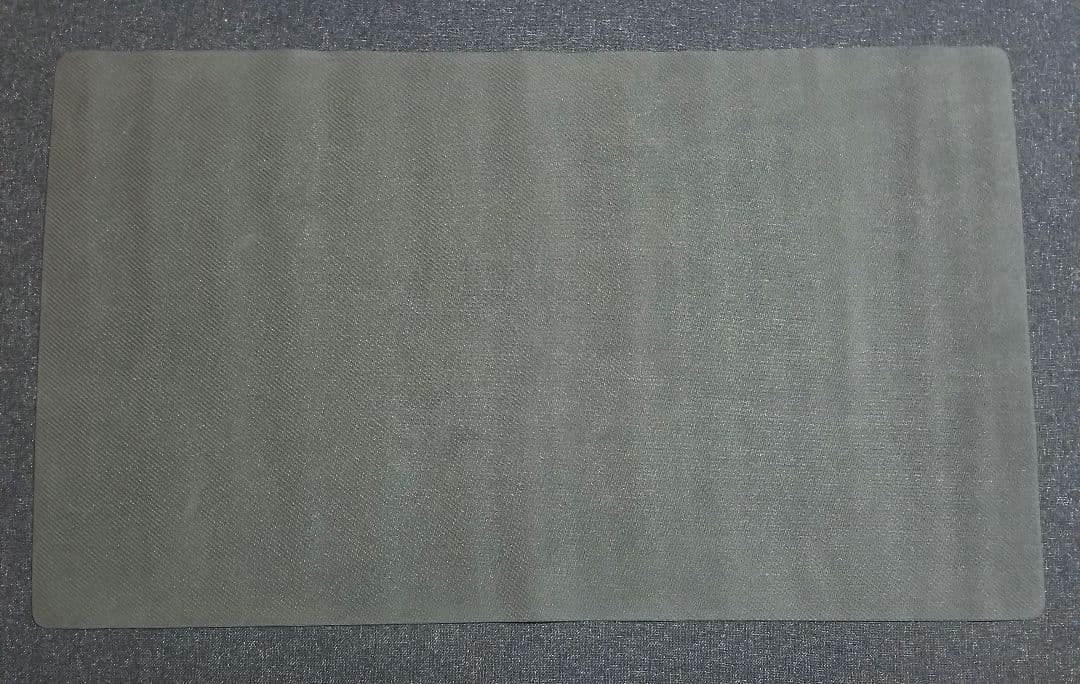 【公式/海外限定】カプレヒレ　CHAMPION　チャンピオン　プレイマット