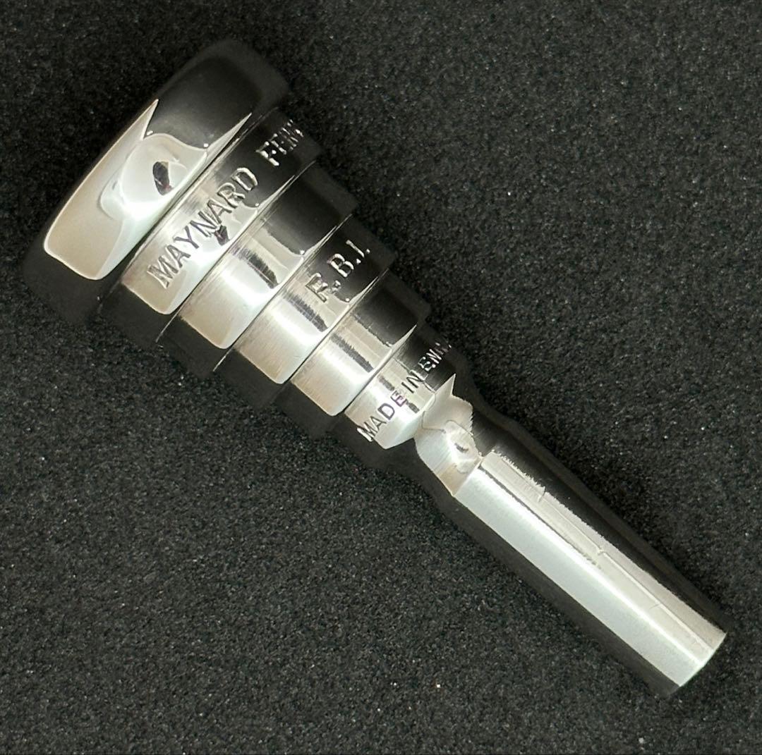 シ*ん様 コルネットマウスピース F.B.L. CD