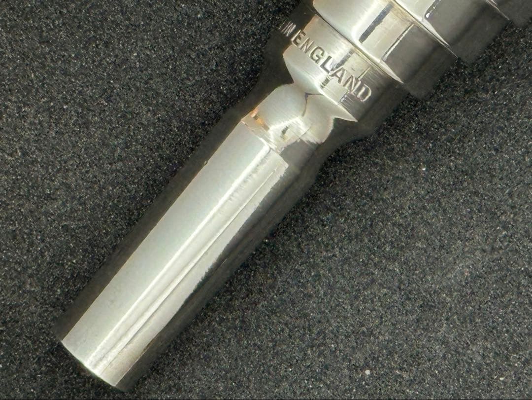 シ*ん様 コルネットマウスピース F.B.L. CD