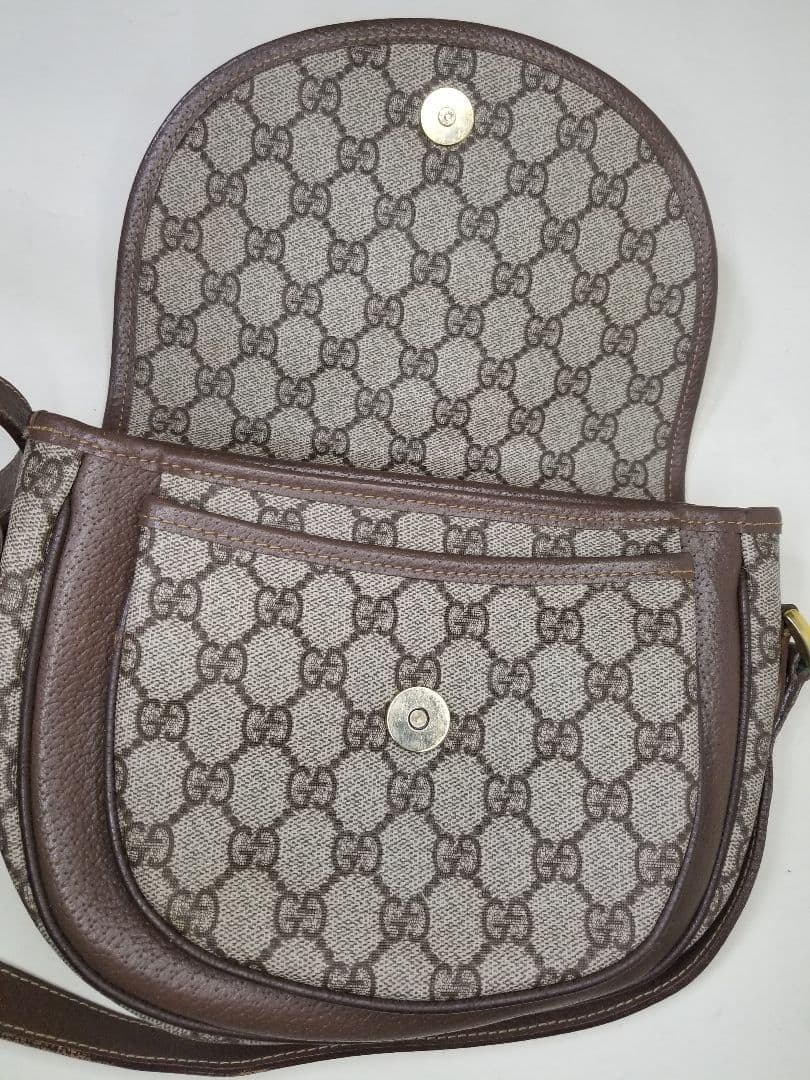 ヴィンテージ GUCCI GG ショルダーバッグ ベージュとブラウンのレザー。