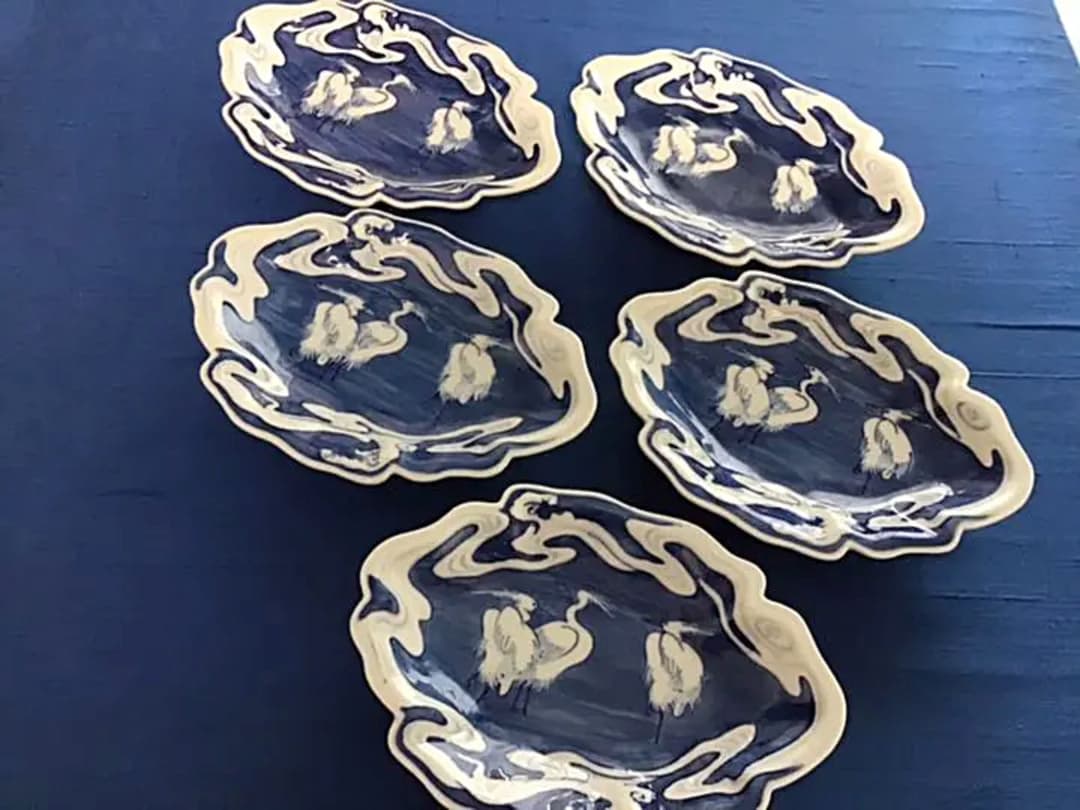 藍鍋島流水鷺図変形皿、5枚。