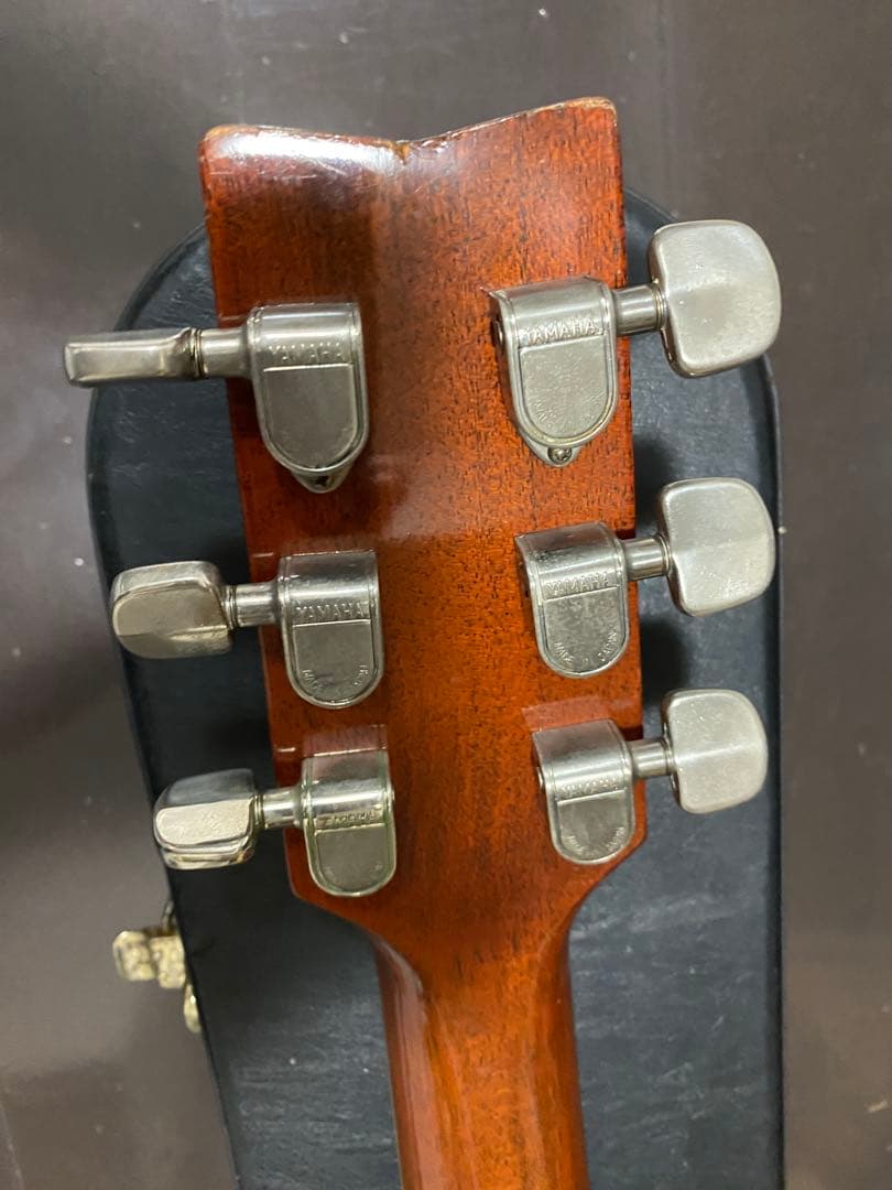 アコースティックギター　YAMAHA