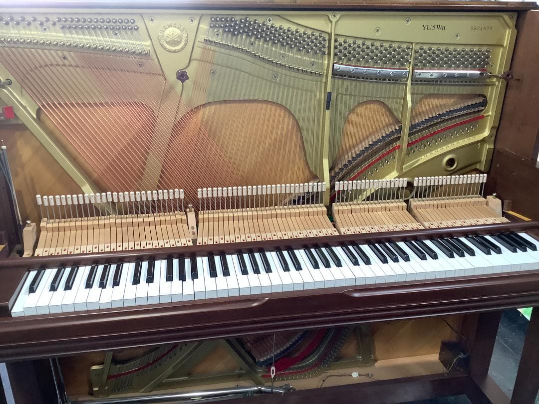★58971【アップライトピアノ】YAMAHA　YU5Wn