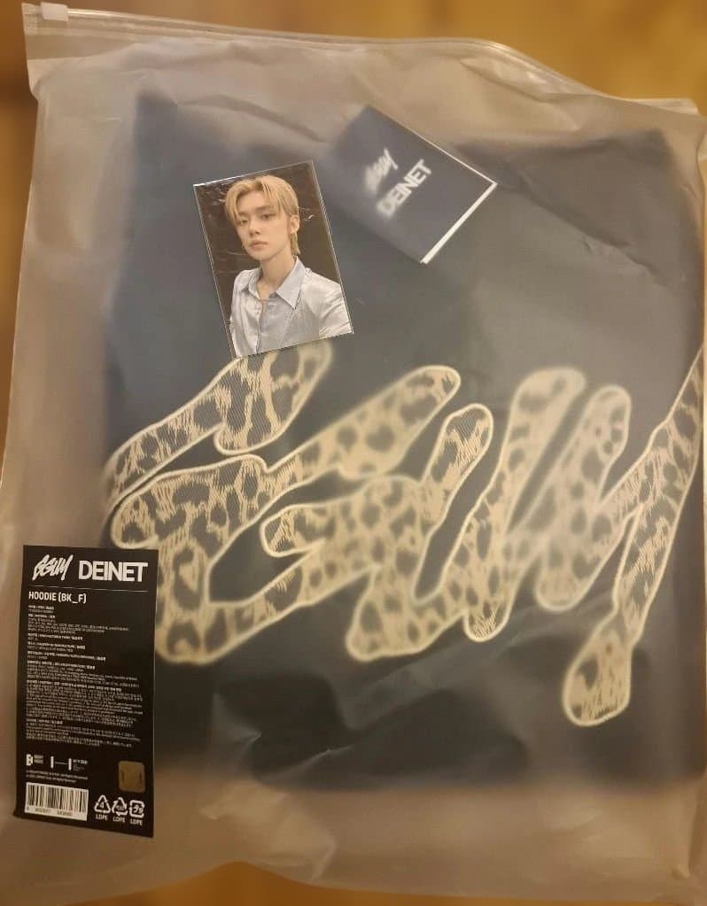 TXT ヨンジュン DEINET×GGUM　コラボフーディー