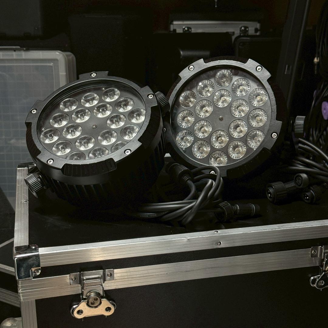 防水LEDパーライト 324w RGB+WA+UV 2台