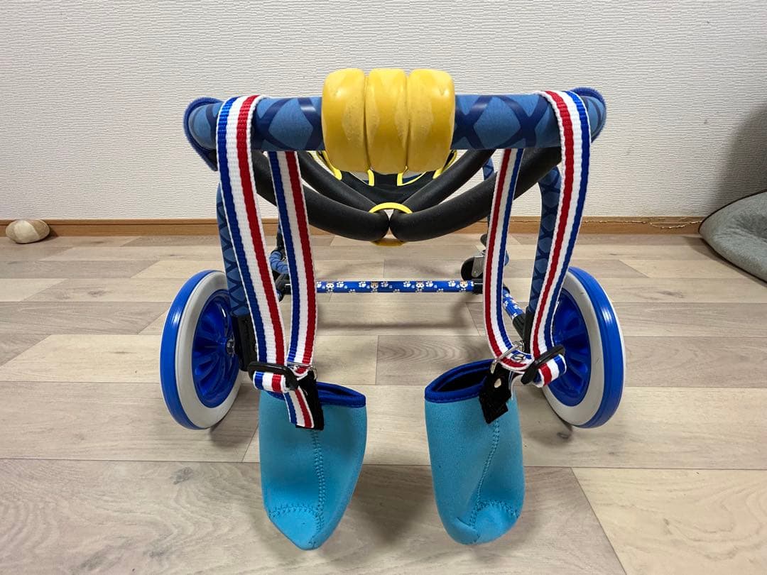 犬の車椅子、柴犬用4輪車、犬用車椅子