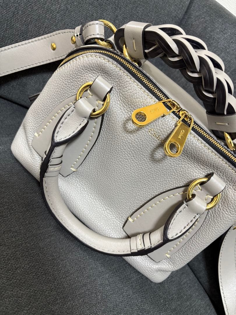 Chloé ダリア グレー レザー ショルダーバッグ