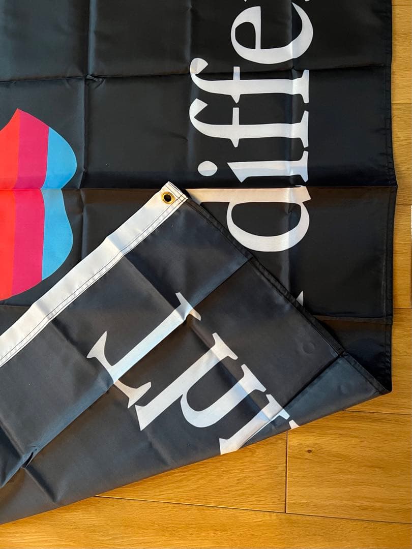 Apple『Think different.』広告用フラッグ（新品）