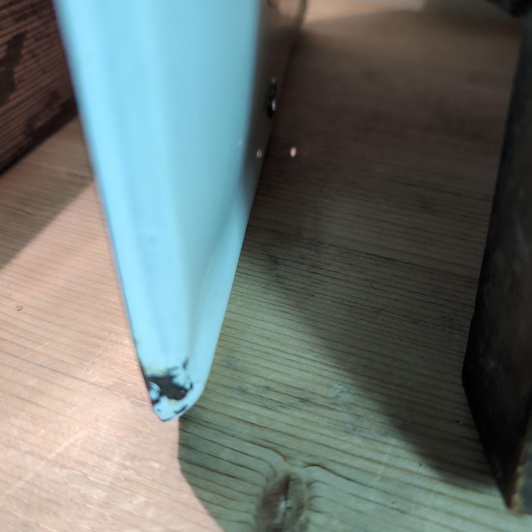 マルノ 看板 赤白