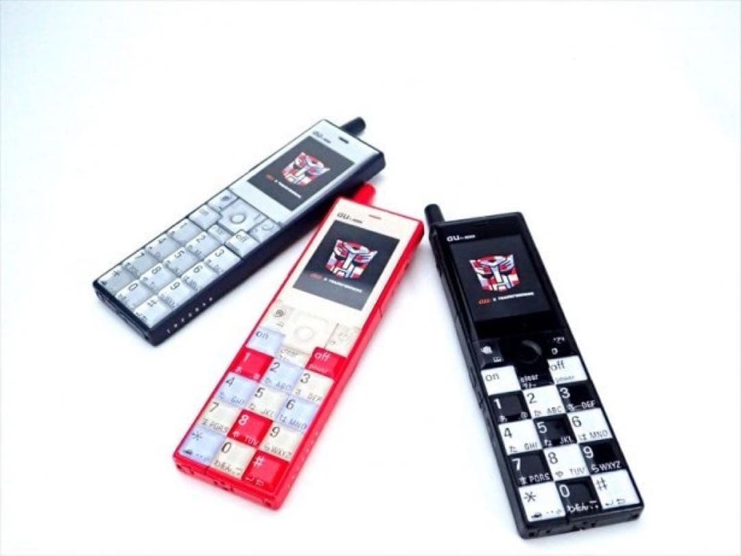 au ×トランスフォーマー オプティマスプライム バンブルビー メガトロン