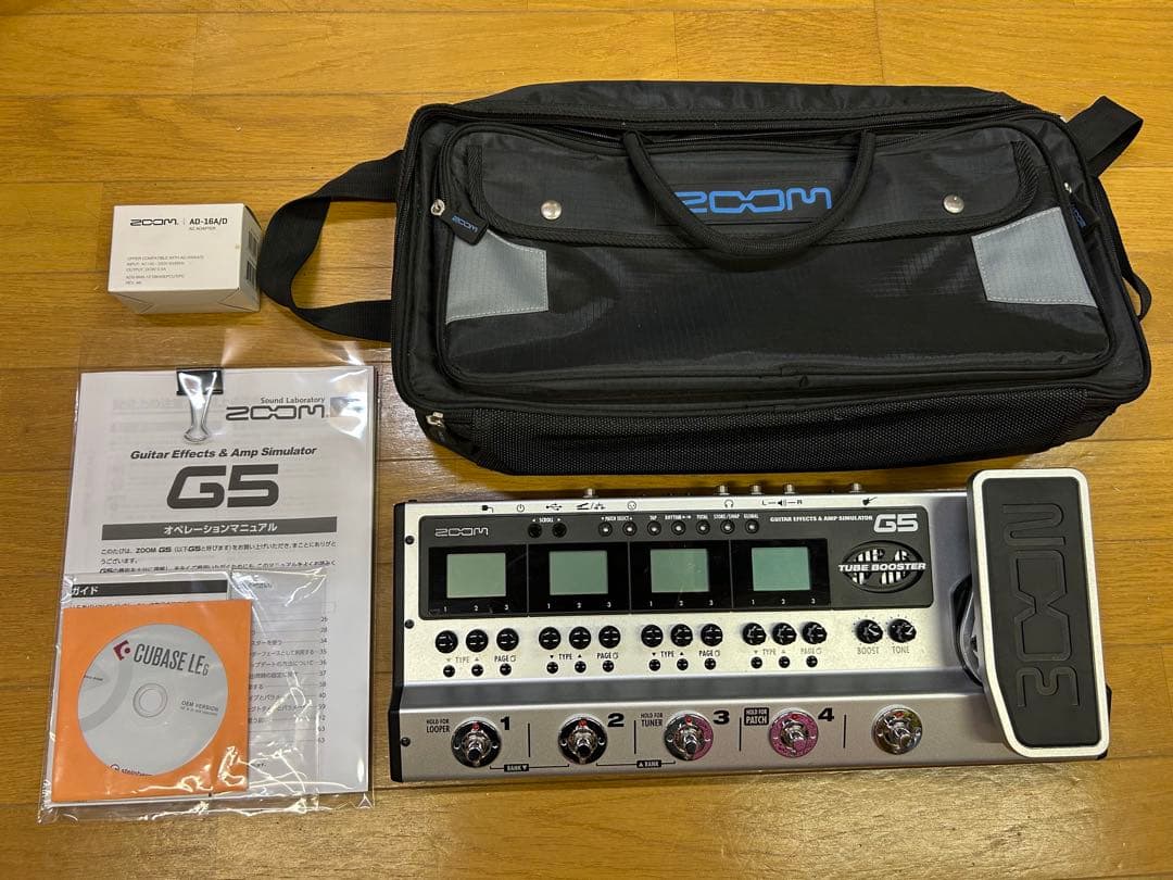 完動品ZOOM G5＋純正アダプター＋純正ソフトケース＋ZOOM G BOOK他