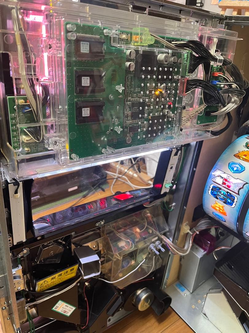 送料無料！ウルトラマンウォーズ ビスティ SANKYO 5号機 不要機付