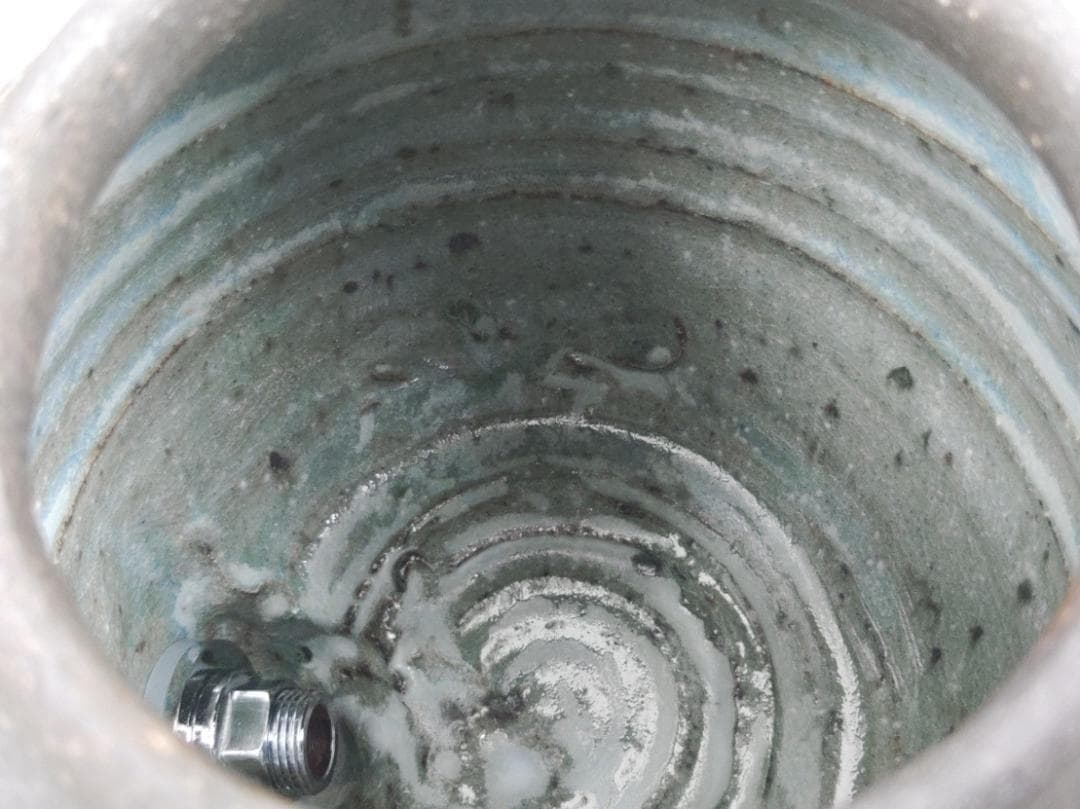 愛嬌のある陶器の亀の焼酎サーバー　ディスペンサー　陶器の置物　実用＆インテリアに